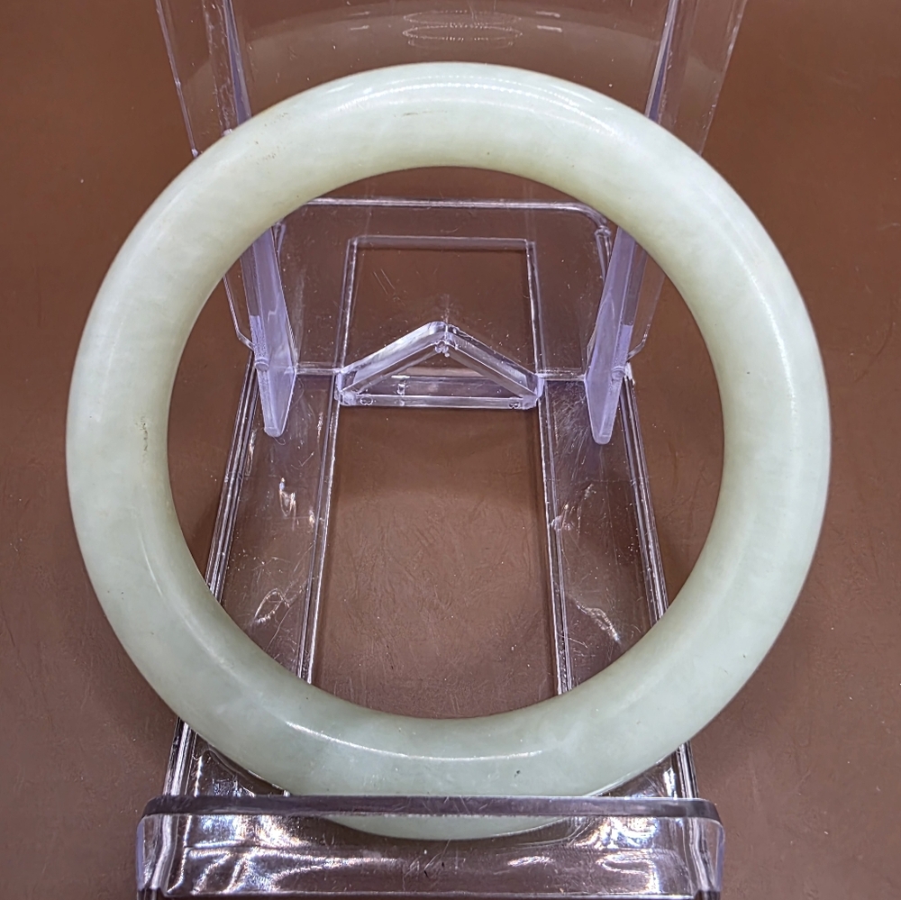 Estate Chinese Jade Bangle Bracelet